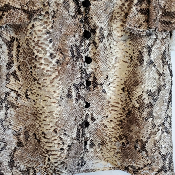 ANTHROPOLOGIE EVA FRANCO Snakeskin Print Button Front Short Sleeve Blouse sz XS - Picture 4 of 7